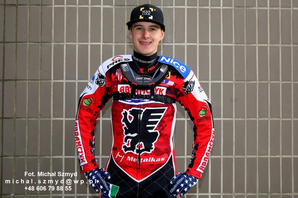 michal_szmyd's tweet image. 20.03.2023
Treningowo z Wiktorem Przyjemskim. 
Różne ujęcia, różne obiektywy - jak to na treningu ;-)
@PoloniaBDG @BydgoszczPL #polonia #bydgoszcz #wiktor #przyjemski #practice #ontrackagain