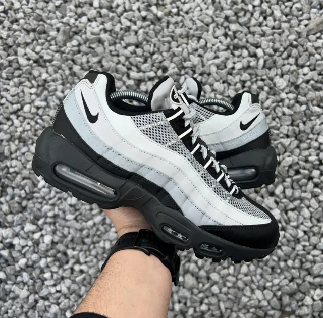 CaminoTV's tweet photo. La AM95 "Reflective Safari" 👀

161€ au lieu de 190€ avec MOOD15 🎟️

Lien https://t.co/mGS6gsoGl8 https://t.co/X4Esxqm6sA