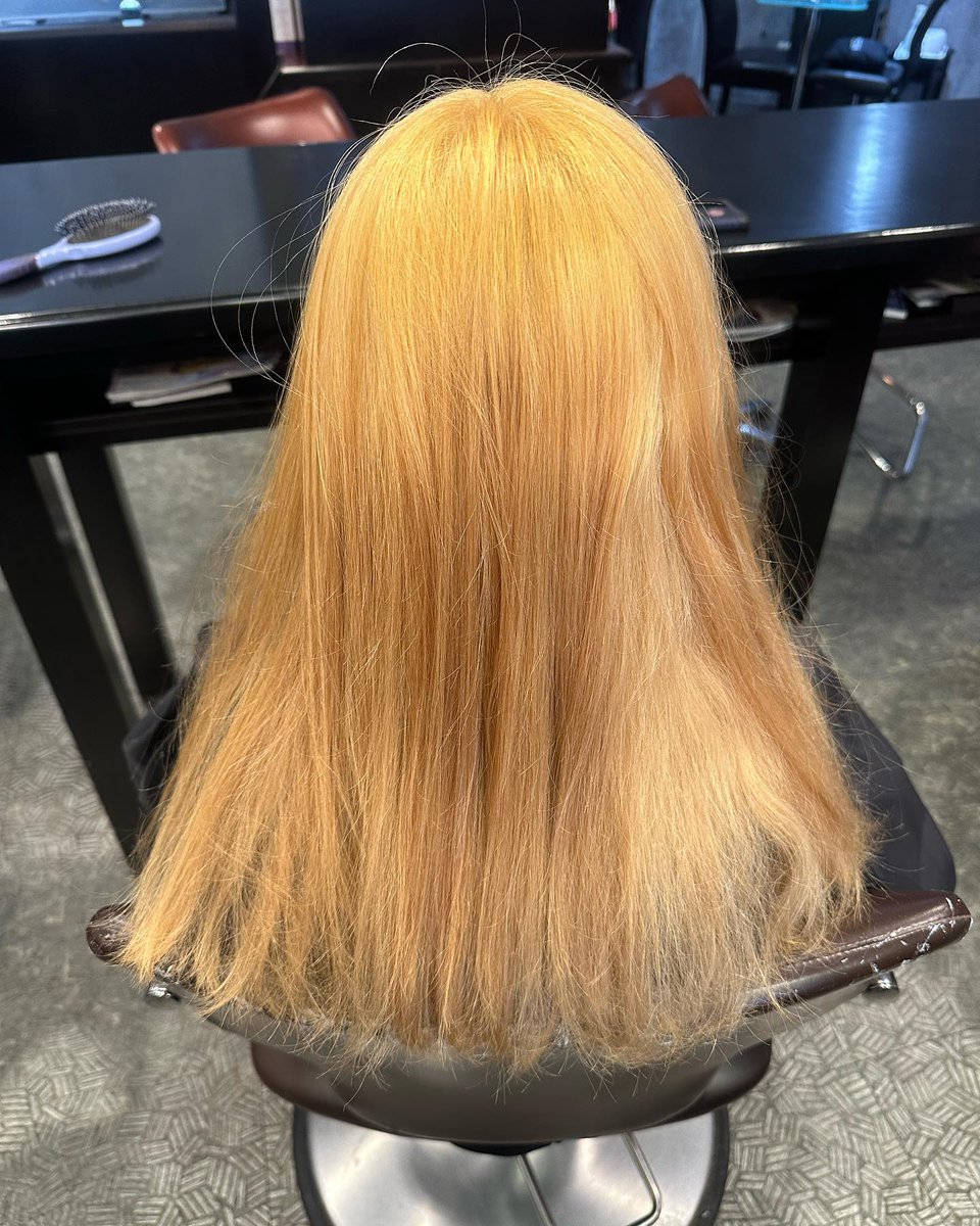 FreshSalonNspa's tweet image. What a beautiful transformation of colours! Taken from the inspiration picture in the center! Had lots of fun with this one! @theresa.mccullough #redkencoverfusion #redcopper #pulpriotartistry #freshsalonandspa #guelphontario #nofilter #tranformation #redblue