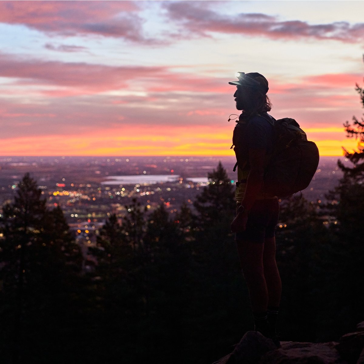 UD__japan's tweet photo. 旅の計画はできましたか？
40Lと大容量ながら715gと超軽量のFASTPACK40。

山での遊ぶ幅をグッと押し広げてくれるアイテムです。

https://t.co/rwqd8N4R6O
#ultimatedirection
#アルティメイトディレクション
#trail #トレイル
#登山　#ハイキング　
#冒険 https://t.co/l4AbZPIC2C