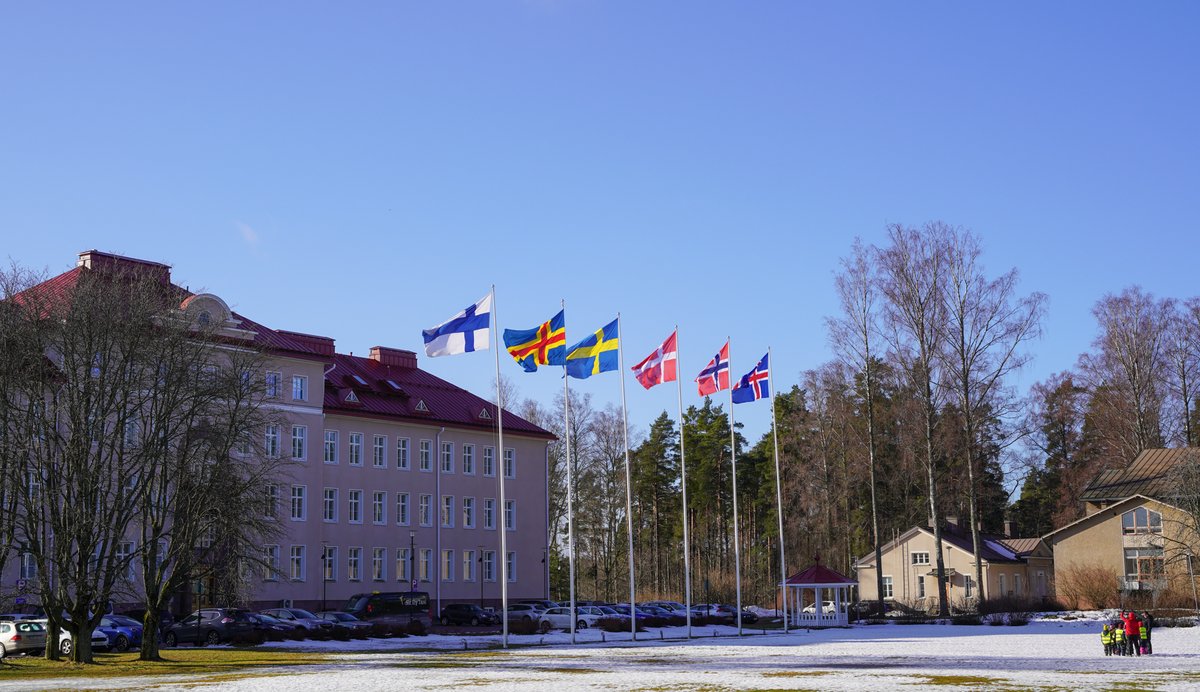 #Raasepori:n kaupunki toivottaa aurinkoista #pohjolanpäivä2023!
Pohjolan päivää vietetään 23.3., jolloin Pohjoismaiden yhteistyösopimus, Helsingin sopimus solmittiin vuonna 1962. Sopimus loi pohjan pohjoismaiselle yhteistyölle ja Pohjoismaiden nykyaikaiselle kehitykselle.