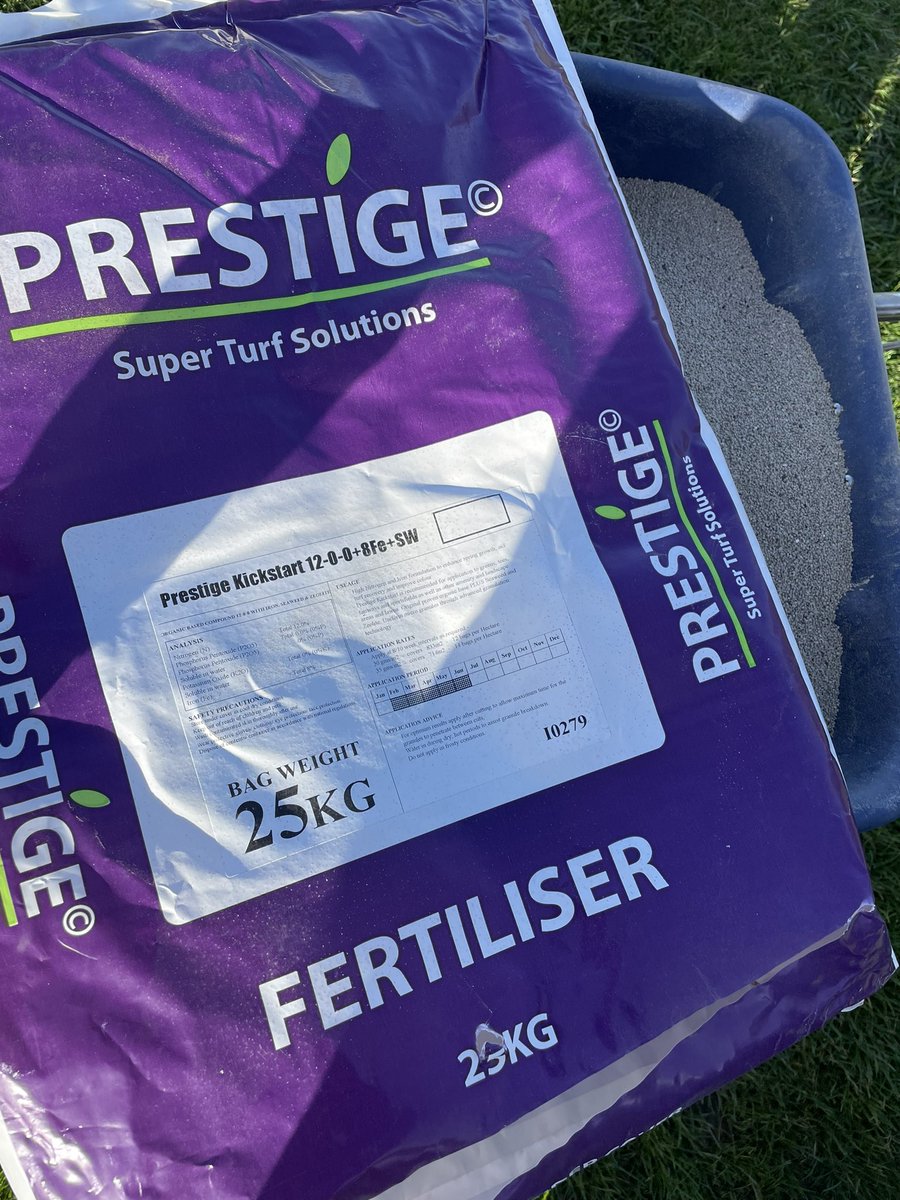 harry02_turner's tweet photo. Prestige kickstart 12-0-0+8fe+sw going down on the greens this morning 🌱@LiamChapmanCTC @Prestige_STS @CollierTurfCare https://t.co/OxbO5x8TuC