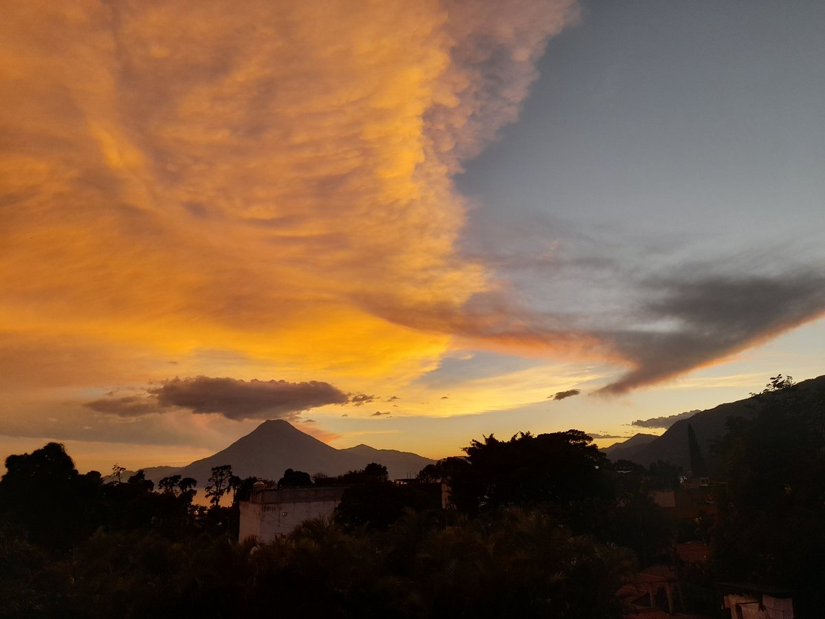 RubyZD's tweet image. Un poema: