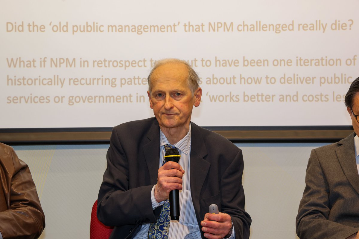 eduhk_ssps's tweet image. In collaborate with HSUHK, APS and SSC co-organised a seminar, ‘Is New Public Management Dead? – An academic dialogue with Professor Christopher Hood’, on 16 March. 
Read more: eduhk.hk/aps/professor-…
#APS #EdUHK #NewPublicManagement #NPM #ChristopherHood