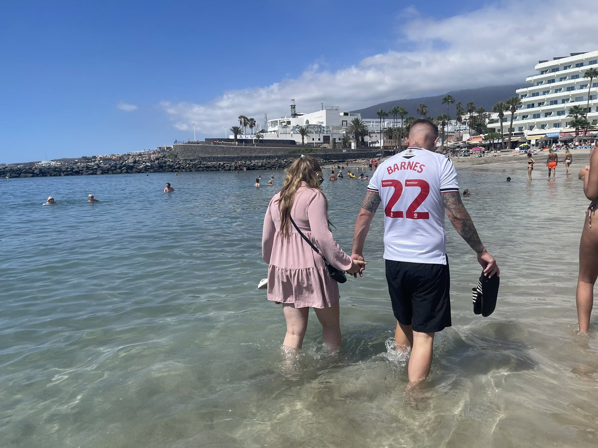 LukeBarnes88's tweet photo. It’s Luke’s wife here, Belle. Luke sadly died on Friday at just 34 after 4 months in hospital. He was an avid @OfficialBWFC fan and our family are attending on 10th April vs Cambridge for him. Can we get a 34th minute clap going in his honour. #BWFC https://t.co/lnsYYE29um