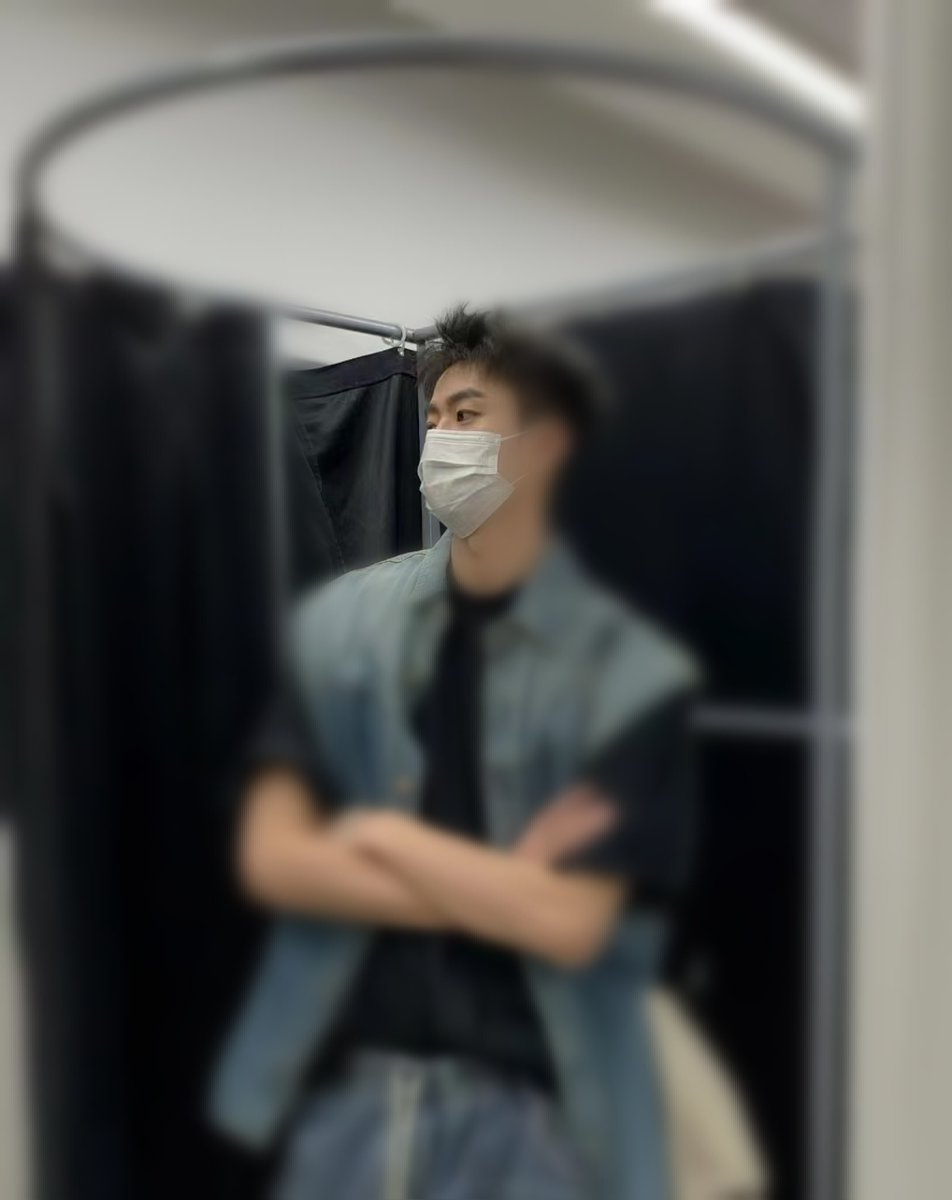 justonesok's tweet photo. 武汉这个反复无常的天气 https://t.co/NxUk4o6VzF