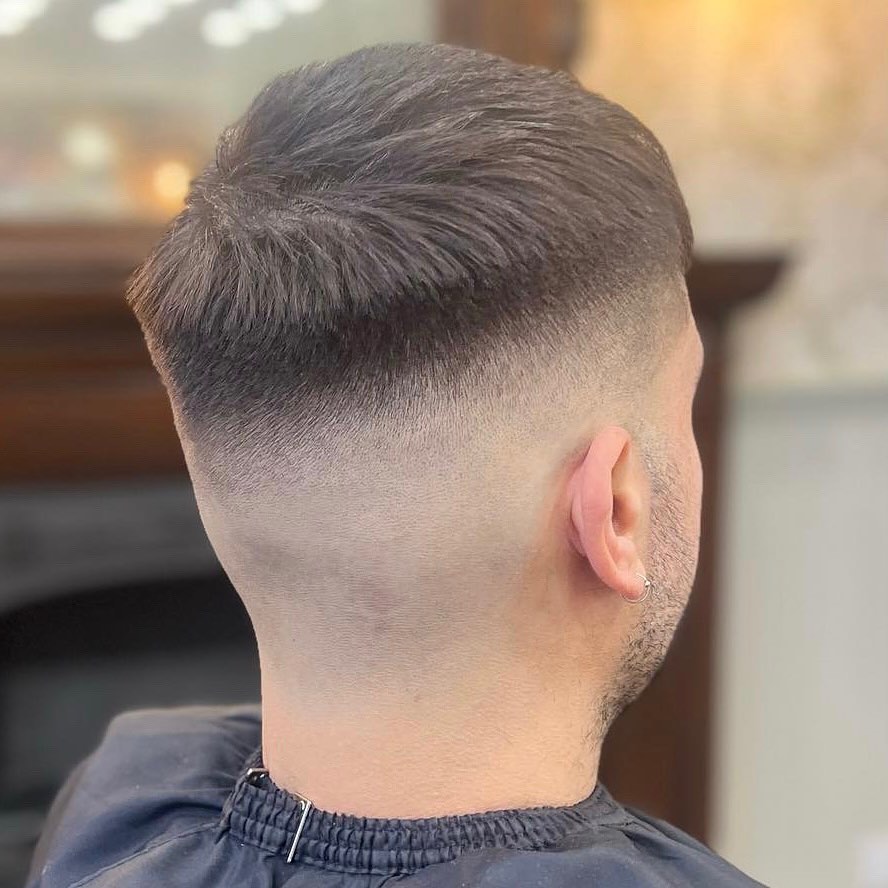 Swaggerandjacks's tweet image. 🔪Clean Cuts 🔪

➡️ Swipe For More Views 👀

💈Master Barber : Tommy

🔹Styled Using: Swagger&amp;amp;Jacks Texture Set

📲Barbershop Booking &amp;amp; Product Ordering Link In Bio

#fade #skinfade #freshfade #barber #barbershop #cleanfade #cleancuts #norwich #norwichbarber #mensstyle