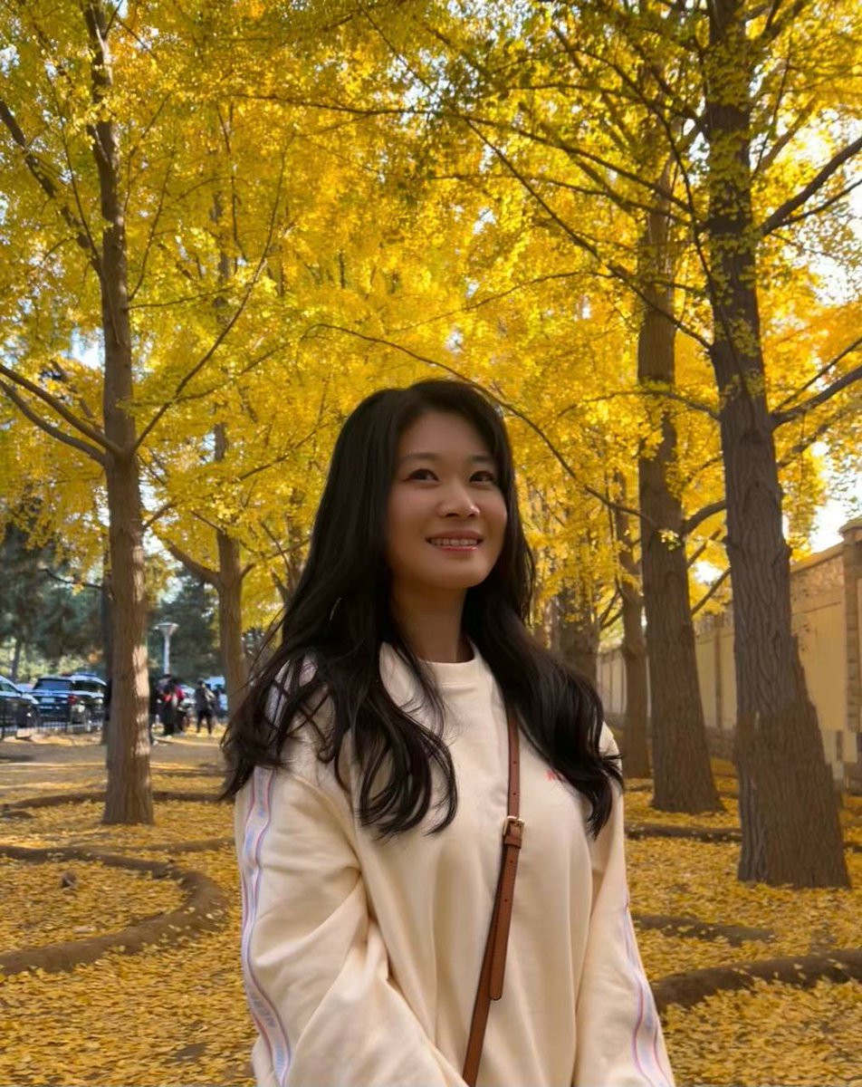 Tingting1995D's tweet photo. Come out for a walk, let the wind blow, take a breath, look at the flowers, let your mind relax, and release the heart that has nowhere to be peaceful https://t.co/pi6th3BUaB