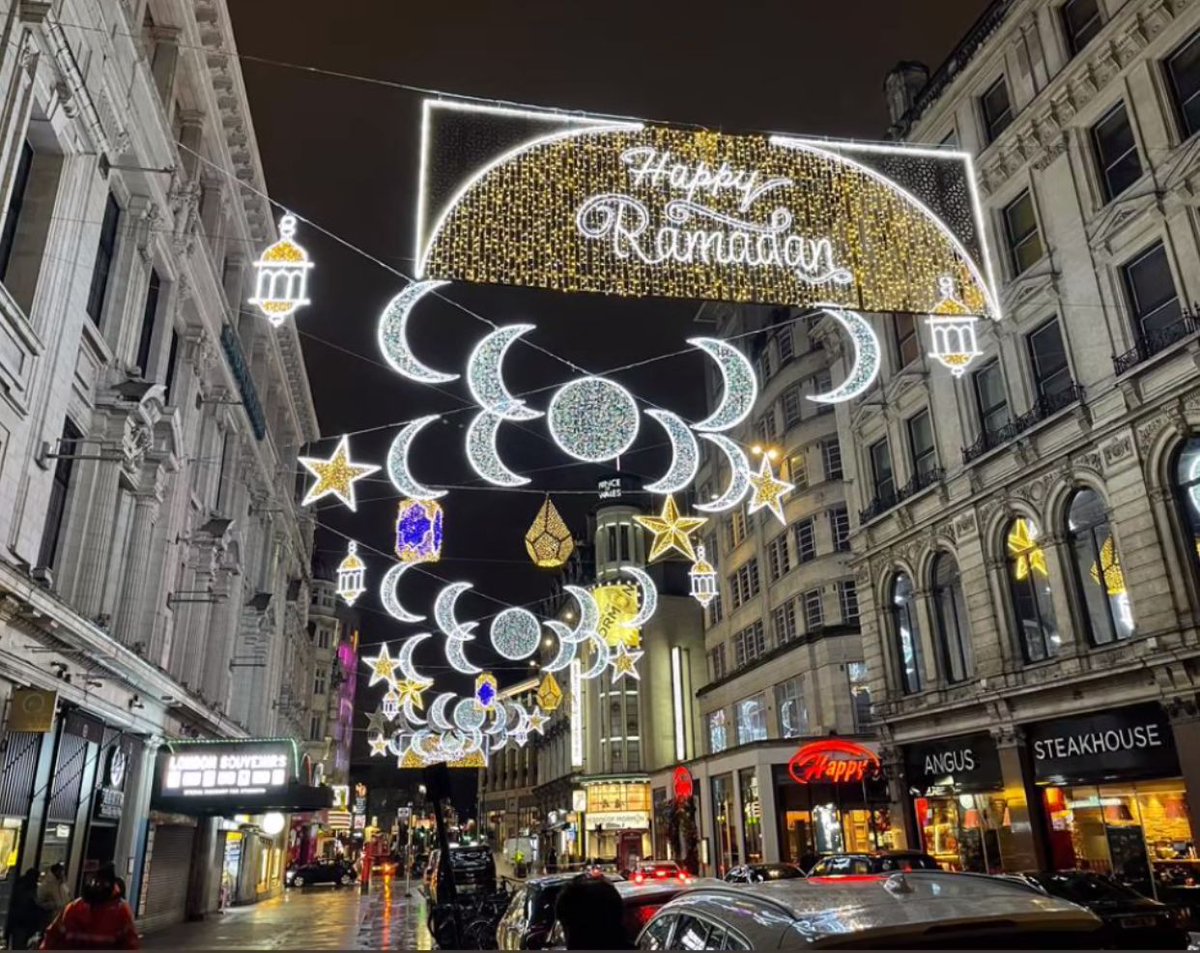 #RamadanMubarak to all Muslims around the world, wishing peace, prosperity, and spiritual enlightenment.<a href="/MayorofLondon/">Mayor of London, Sadiq Khan</a> switched on the London’s Ramadan Lights which is the first celebratory Ramadan light display to feature in any European city. #Ramadan #Ramadan2023