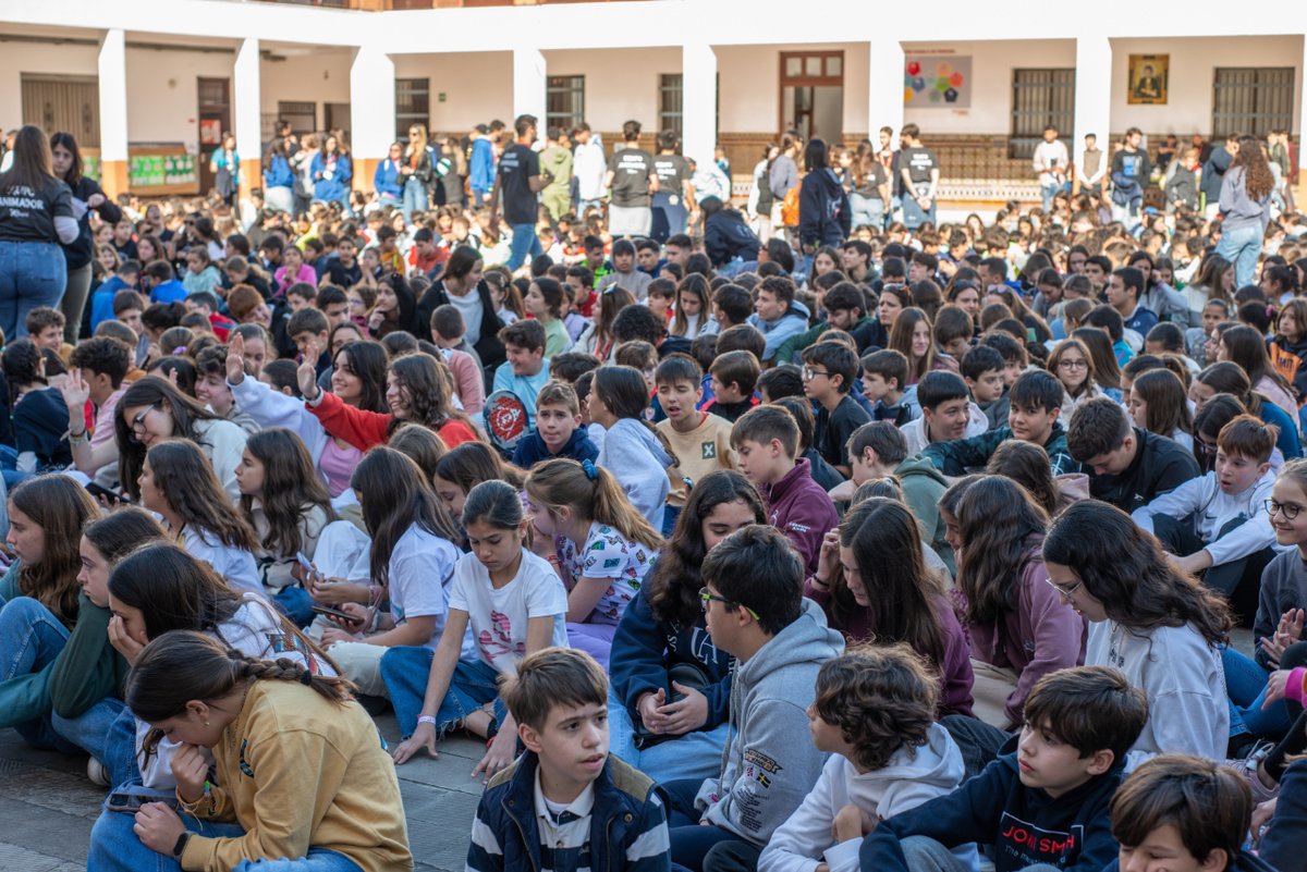fed_ElPatio's tweet photo. Éxito de convocatoria en el XXXIII Encuentro de Oratorios y Centros Juveniles en Salesianos Triana.
#encuentroooccjj #Contigotodoesmejor #Abrimoscaminos https://t.co/eGGSr543n9