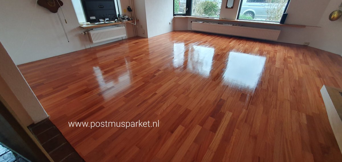 Professioneel houten vloer renovaties tweet media