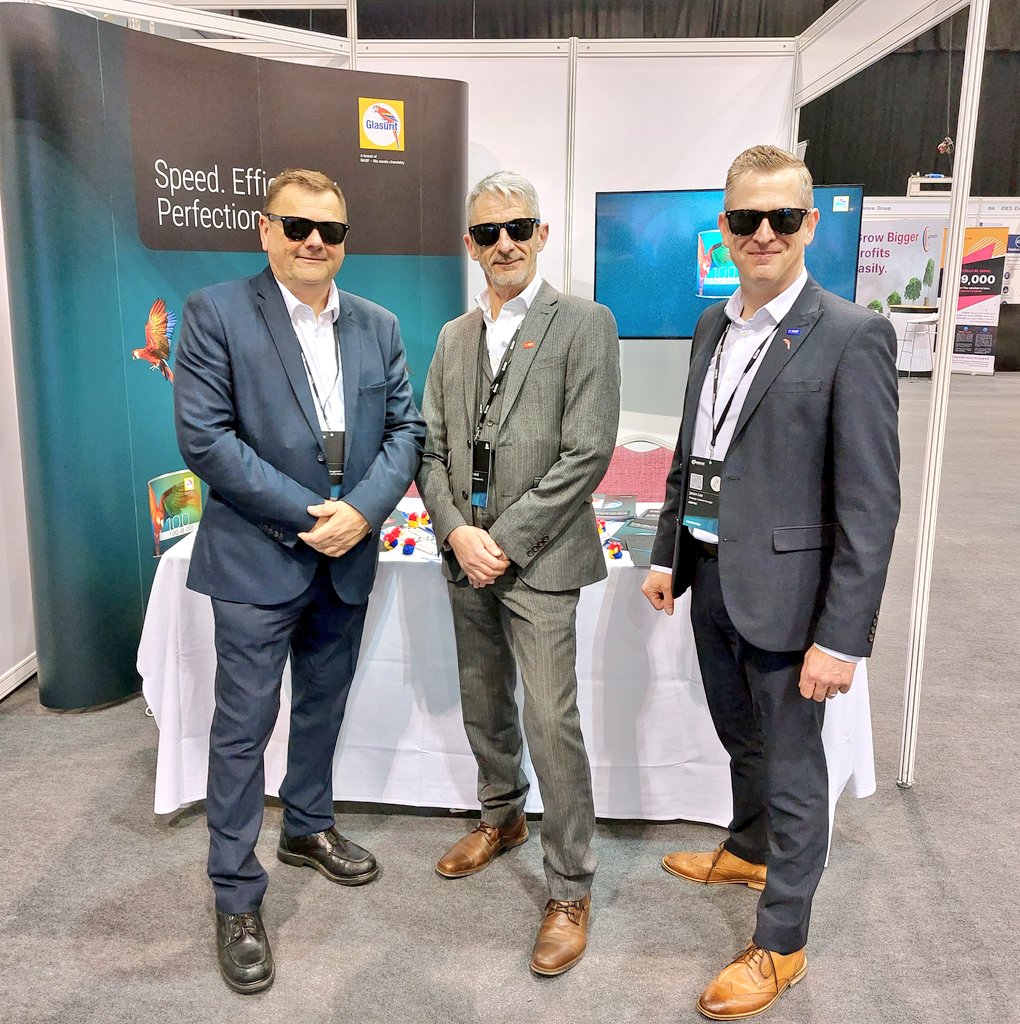 UKBodyshopGuy's tweet photo. All set for day 2 #VizionNetwork #VizionKinetic #Kinetic event #BASFRefinish #Glasurit #100Line #EcoEffectiveness 😎 https://t.co/AA31ZB7tS5