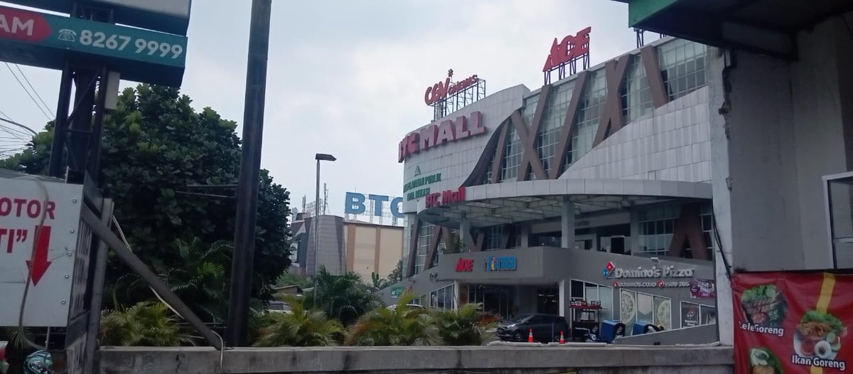 AbertaNoni's tweet photo. Ngabuburit di sini aja https://t.co/dyrxIjhZXB