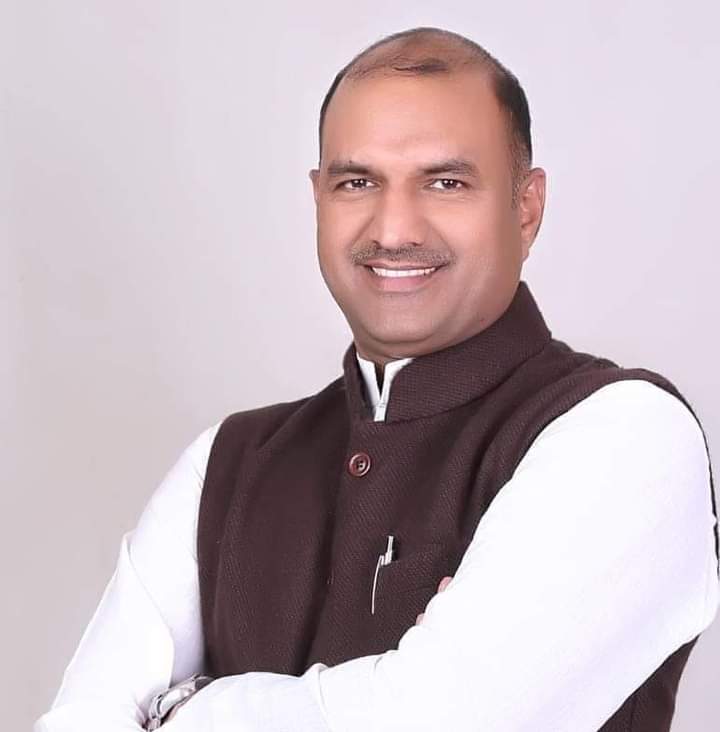 AmarDeora7773's tweet photo. @BJP4Rajasthan माननीय श्री सी.पी. जोशी को भाजपा राजस्थान का प्रदेश अध्यक्ष नियुक्त किये जाने पर हार्दिक बधाई एवं उज्ज्वल कार्यकाल की शुभकामनाएँ

आपके कुशल नेतृत्व में संगठन नित नई ऊंचाइयां प्राप्त करे, यही कामना हैं।

@cpjoshiBJP https://t.co/mETz5La0hA https://t.co/HyWuBu4ooU