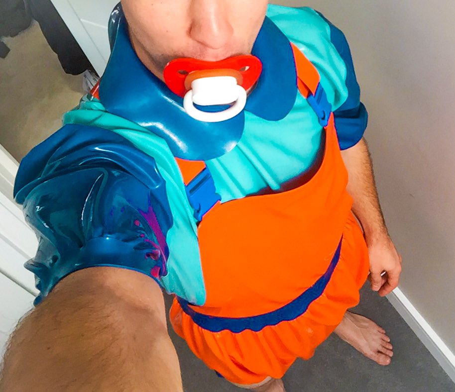 Little Cassy on Twitter "RT Little_Cassy_ Biiiig pot belly time