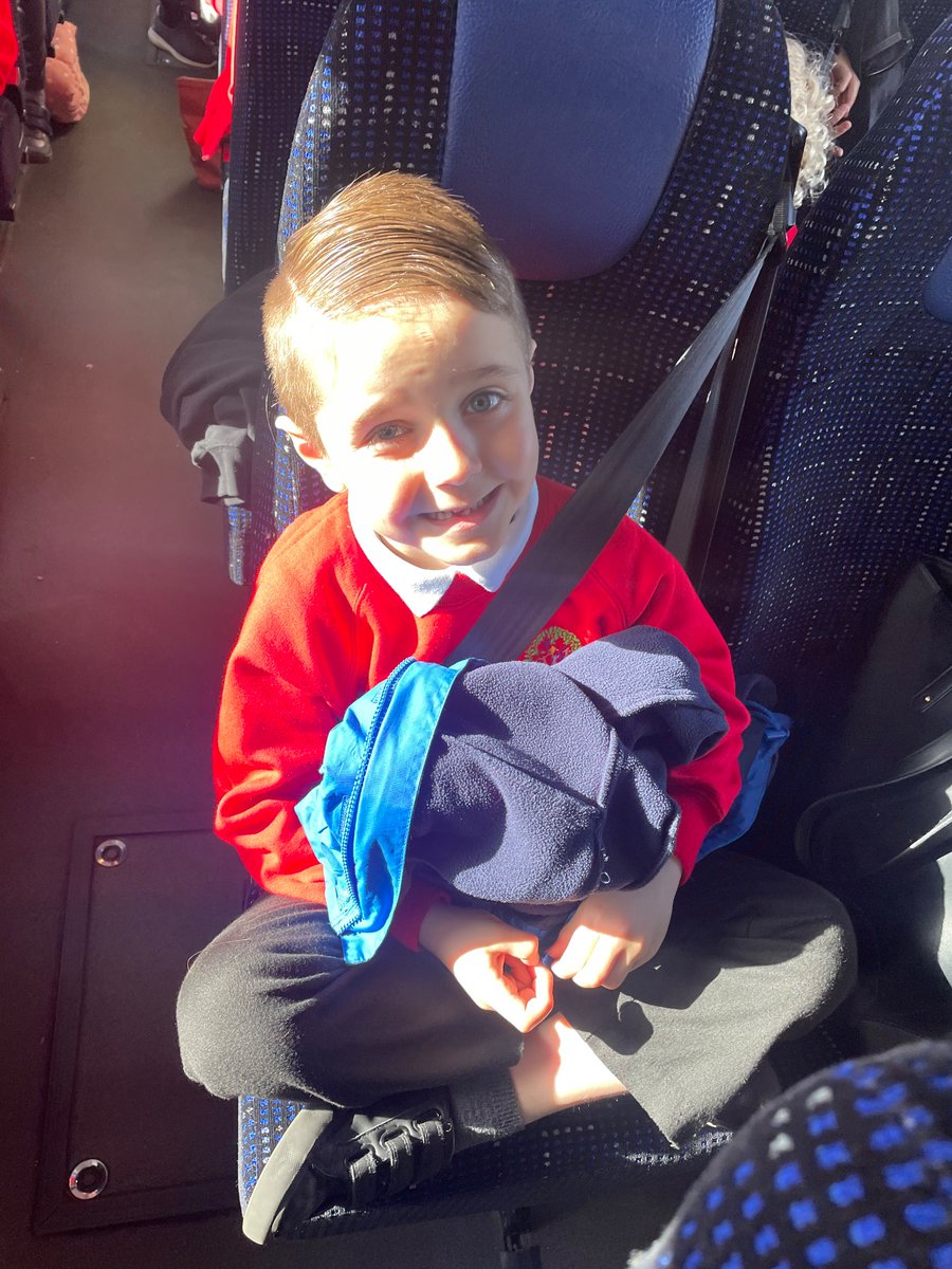 Hazel_Yacademy's tweet photo. Off we go to Magna as part of our learning on materials &amp; structures 👨‍🔬👩‍🔬 https://t.co/LbuExnJhyj