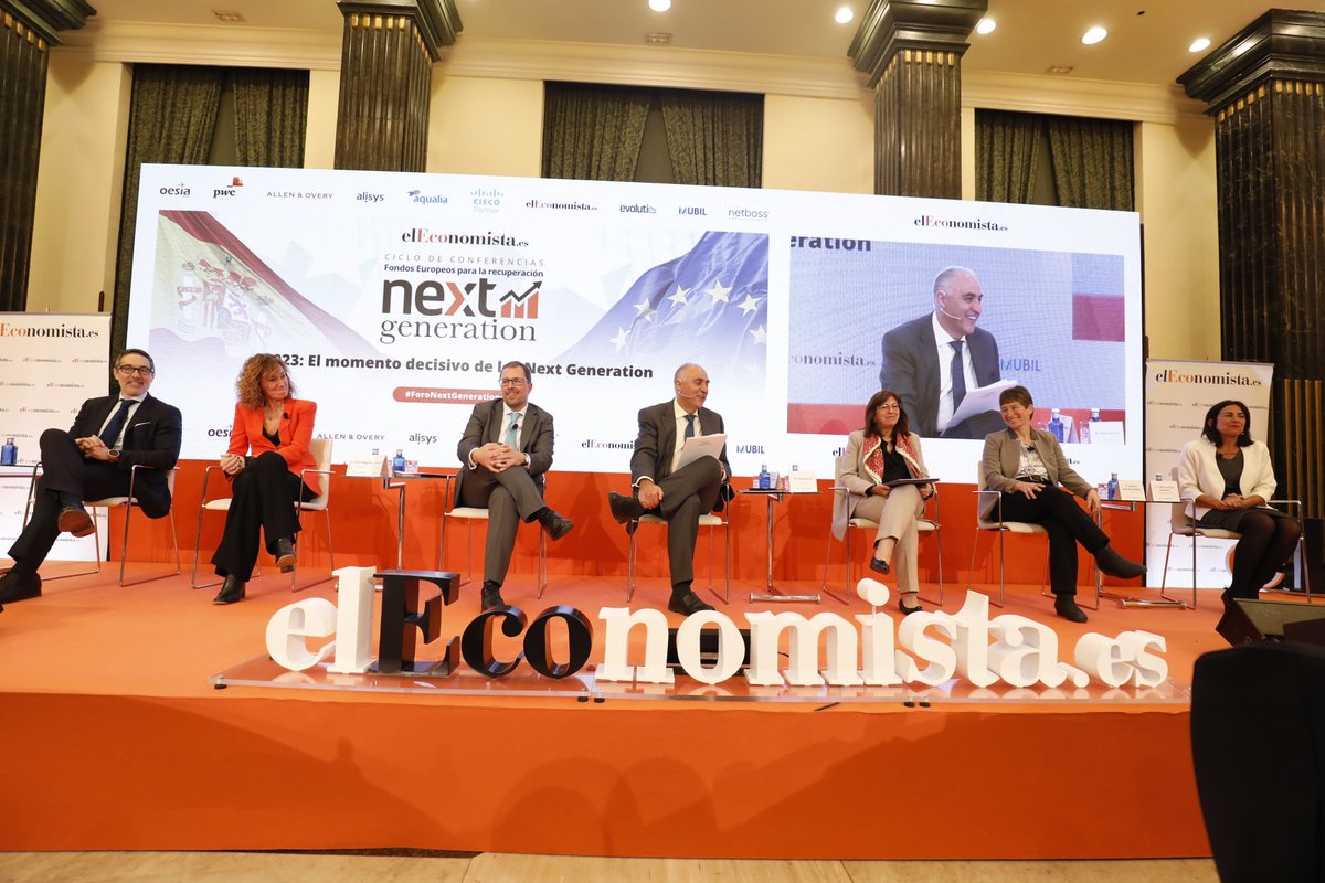 elEconomistaes's tweet photo. 🔶Participan:
🗨️Daniel Martínez (@PwC_Spain)
🗨️Leire Mugerza (Congreso de Mondragon)
🗨️Raül Blanco (@Renfe)
🗨️Rosa García (@ExolumGroup)
🗨️Mónica Martínez (@infoGMV_es)
🗨️María Jesús Almazor (@TelefonicaTech)
https://t.co/s2PXMv9TSX
#NextGenerationeE https://t.co/QaayY2eUgy