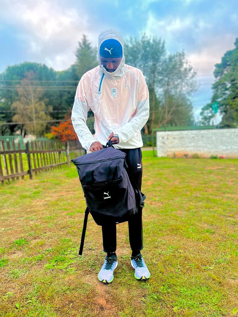 TheeMusa's tweet photo. Another productive session this morning in chilly conditions of Emakhazeni…..(befitting name).

#MuSane #TrainInsaneOrRemainTheSame #CoachParry #EngineeredExcellence #FueledByNitro  #YellowVest #Puma #PumaSA #ForeverFaster  #threshhold #futurelife #crossmanbiokinetists https://t.co/P0fqMoXgV8