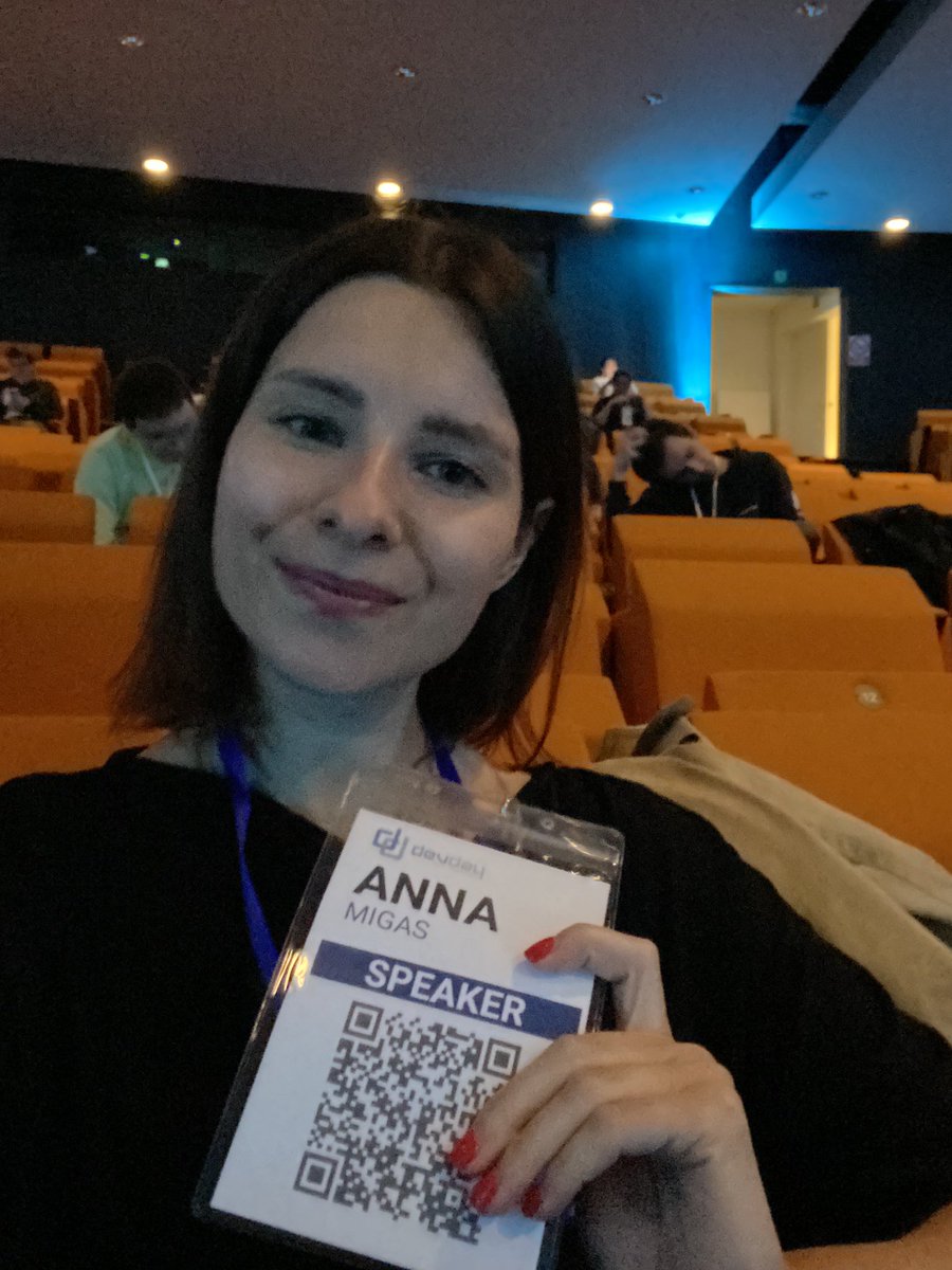 szynszyliszys's tweet image. First conference this year today! Good morning @DevDayBE 💫

Make sure to come see my talk on #webperf in room 2 just after lunch ✨#devday