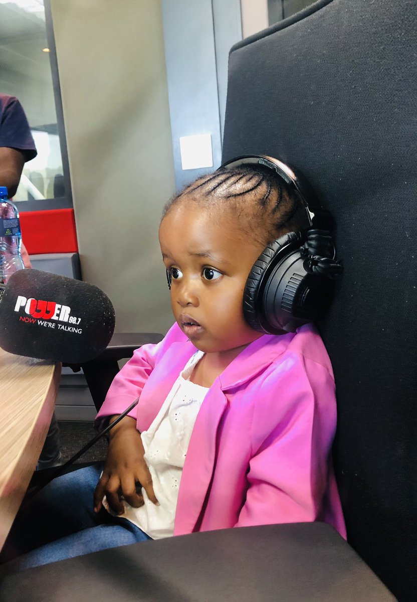 AfricaFactsZone's tweet photo. In 2022, South Africa's 2-year-old  Lethukthula Bhengu made the news for being able to read and write.

She won the 2023 Nickelodeon Kids' Choice Award for Favourite African Kidfluencer at the age of 3. https://t.co/5AMVFM3524