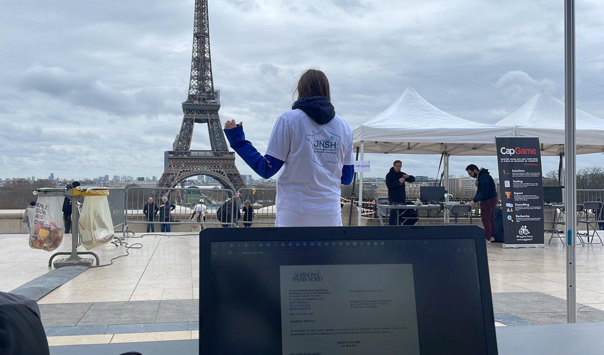 GarimeSacha's tweet photo. Présent aujourd’hui en distanciel avec @maevabresson CFVU @univ_spn pour #BougeTaFAC avec @InterAsso_USPN 🏢💜 et en direct de l’esplanade du Trocadéro à Paris pour la #JNSH2023 🦾 https://t.co/kB9F74L7Oz