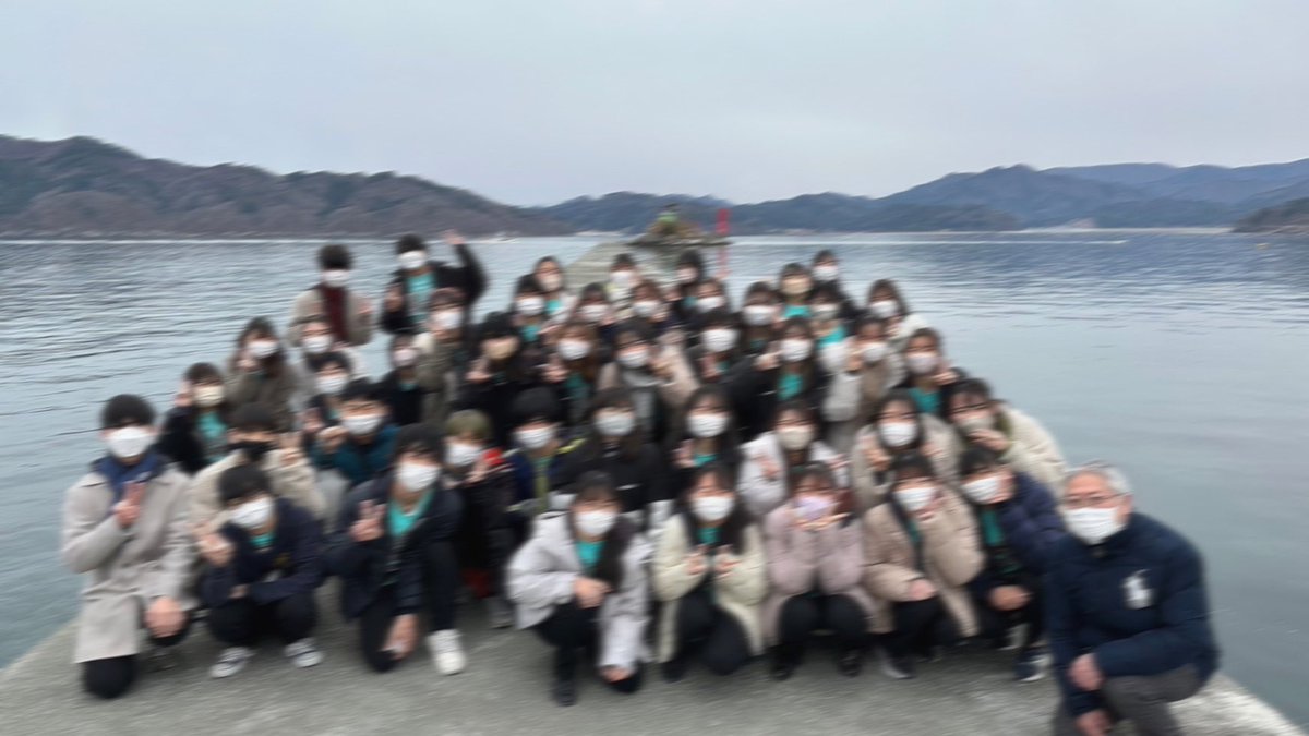 k75kisui's tweet photo. 部活のみんなで岩手県大槌町に行ってきました！！
ひょっこりひょうたん島のモデルと言われている蓬莱島や城山公園など観光してきました🏝️🌊
また3.11当時のことや、大槌と希吹の交流が始まった時のお話をお聞きしました。
すごく貴重な体験をありがとうございました！！🥰 https://t.co/a8WoiwrP2c