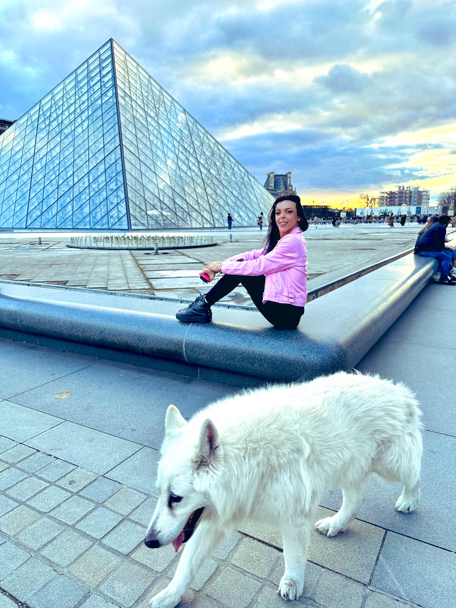 nicolydj's tweet photo. Paris 03/23🇫🇷❤️
.
.
.
.#Paris #france #TourEiffel #photo #arcdetriomphe #museudolouvre https://t.co/G4fYcTaMR8