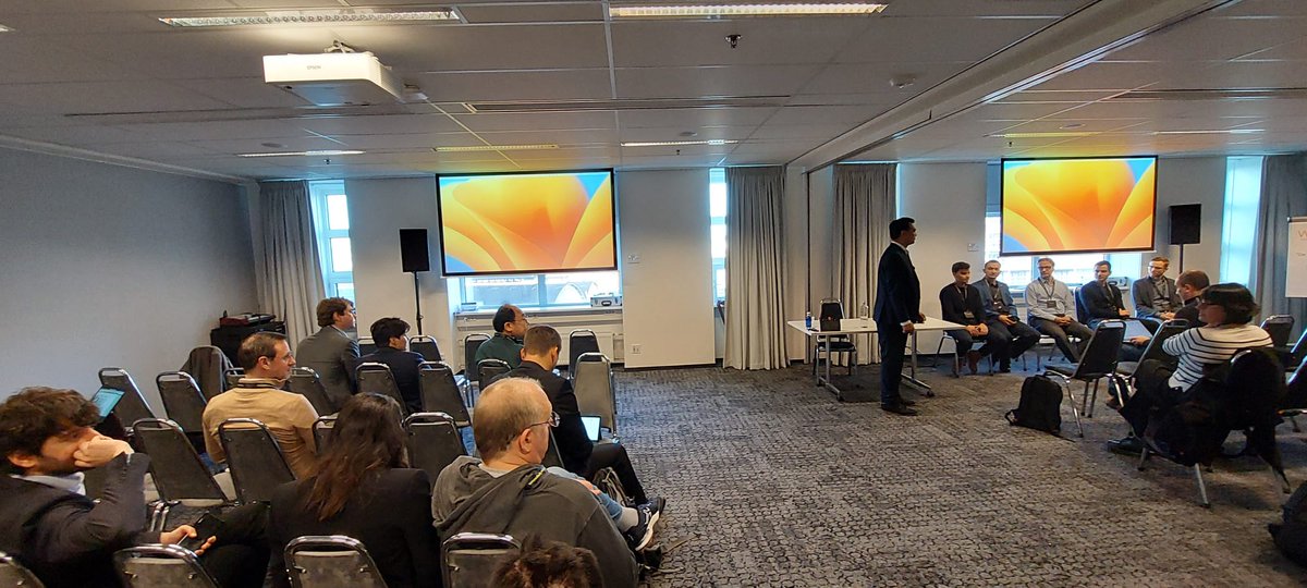 Join the i4trust community to stay tuned and follow the evolution of the i4trust technologies and pioneer use cases! spaces.fundingbox.com/c/i4trust Now on stage representatives of pioneer data spaces in the #SmartEnvironment and #SmartEnergy #DataSpacesSymposium