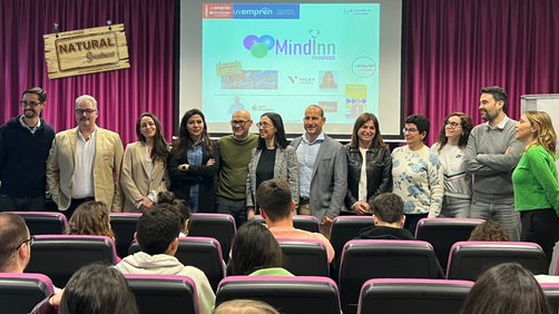 NGreatness's tweet photo. Ayer por la tarde estuvimos en la Universidad de Valencia realizando una charla a los estudiantes del Postgrado de Nutrición.
Queremos dar las gracias por la acogida que recibimos, así como, el interés de alumnos y profesores por Natural Greatness.
#naturalgreatness #nutricion https://t.co/x0Lwcd2RwH