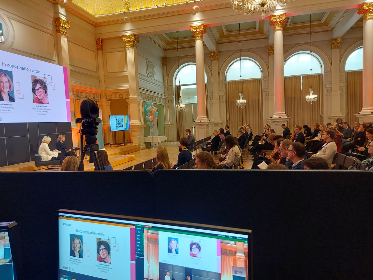 ZhengQf's tweet photo. Amsterdam proposes to change to #tax system to impact on #circularity and #sustainablity. Thank you @mlrinkineva and @MiimuAiraksinen for great fireside chat @eurocities #EDF2023 #helsinki https://t.co/df4c5MPO5W