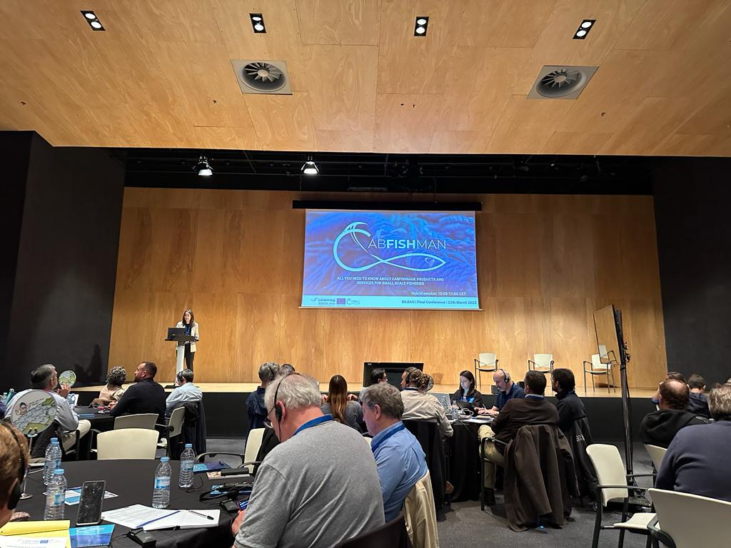 Opp72Pesca's tweet photo. Ayer nuestro presidente @nfm65  estuvo presente en el cierre del proyecto @Cabfishman en #Bilbao con la presentación de nuevas herramientas para la gestión y valorización de la pesca artesanal. https://t.co/7ghFQPKA8C