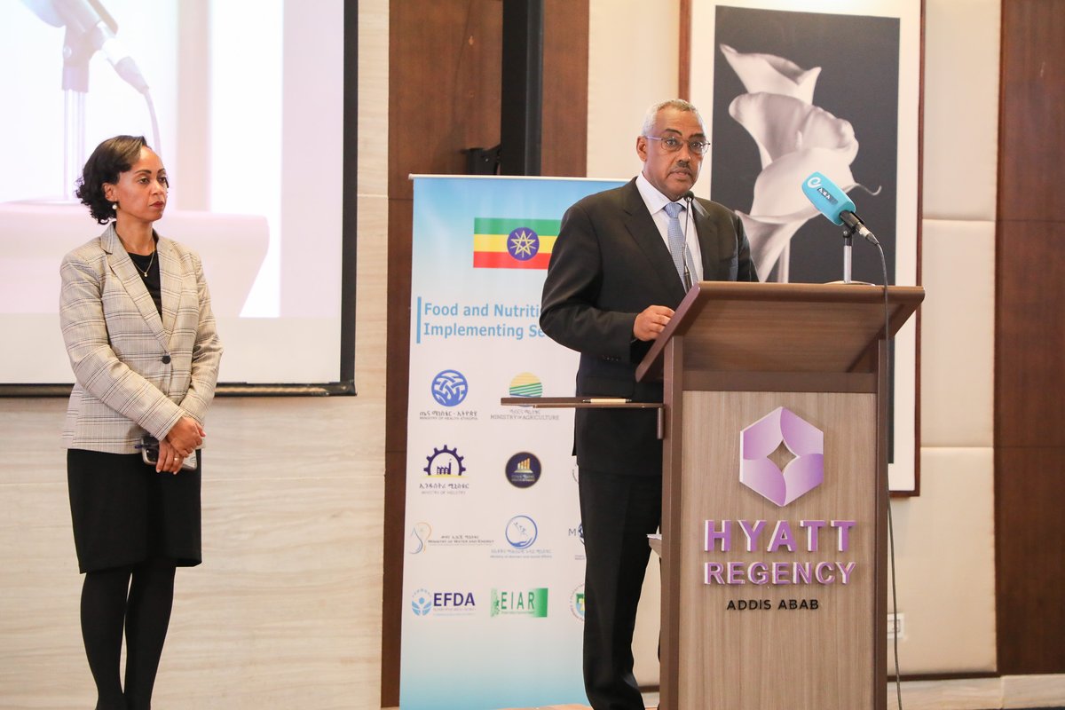 UNICEFEthiopia's tweet photo. The UNICEF Rep. @AbouKampo, the Deputy Prime Minister, HE @DemekeHasen, and the Minister of Health, HE @lia_tadesse, launched this morning the Food and #Nutrition Strategy (FNS) Baseline Survey Preliminary Report which provides data on food security in #Ethiopia. [A thread] https://t.co/8MrkfbRdHK