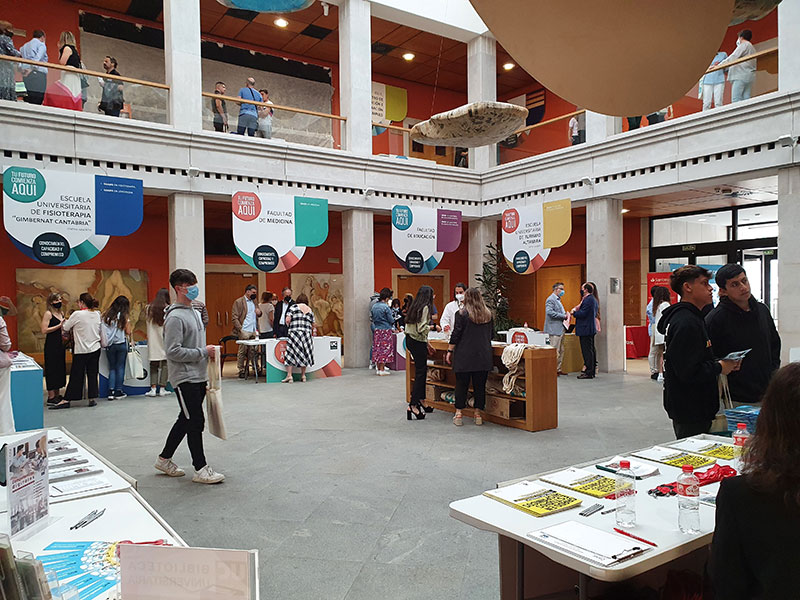 Universidad de Cantabria (@unican) on Twitter photo PREUNIVERSITARIOS | <a href="/unican/">Universidad de Cantabria</a> celebra mañana la #FeriaInformativaUC en la Plaza Porticada de Santander para presentar su oferta académica a los futuros universitarios y a sus familias.
¡Os esperamos a partir de las 16.00 horas!
ℹ️ Más info en: web.unican.es/noticias/Pagin… PREUNIVERSITARIOS | <a href="/unican/">Universidad de Cantabria</a> celebra mañana la #FeriaInformativaUC en la Plaza Porticada de Santander para presentar su oferta académica a los futuros universitarios y a sus familias.
¡Os esperamos a partir de las 16.00 horas!
ℹ️ Más info en: web.unican.es/noticias/Pagin…