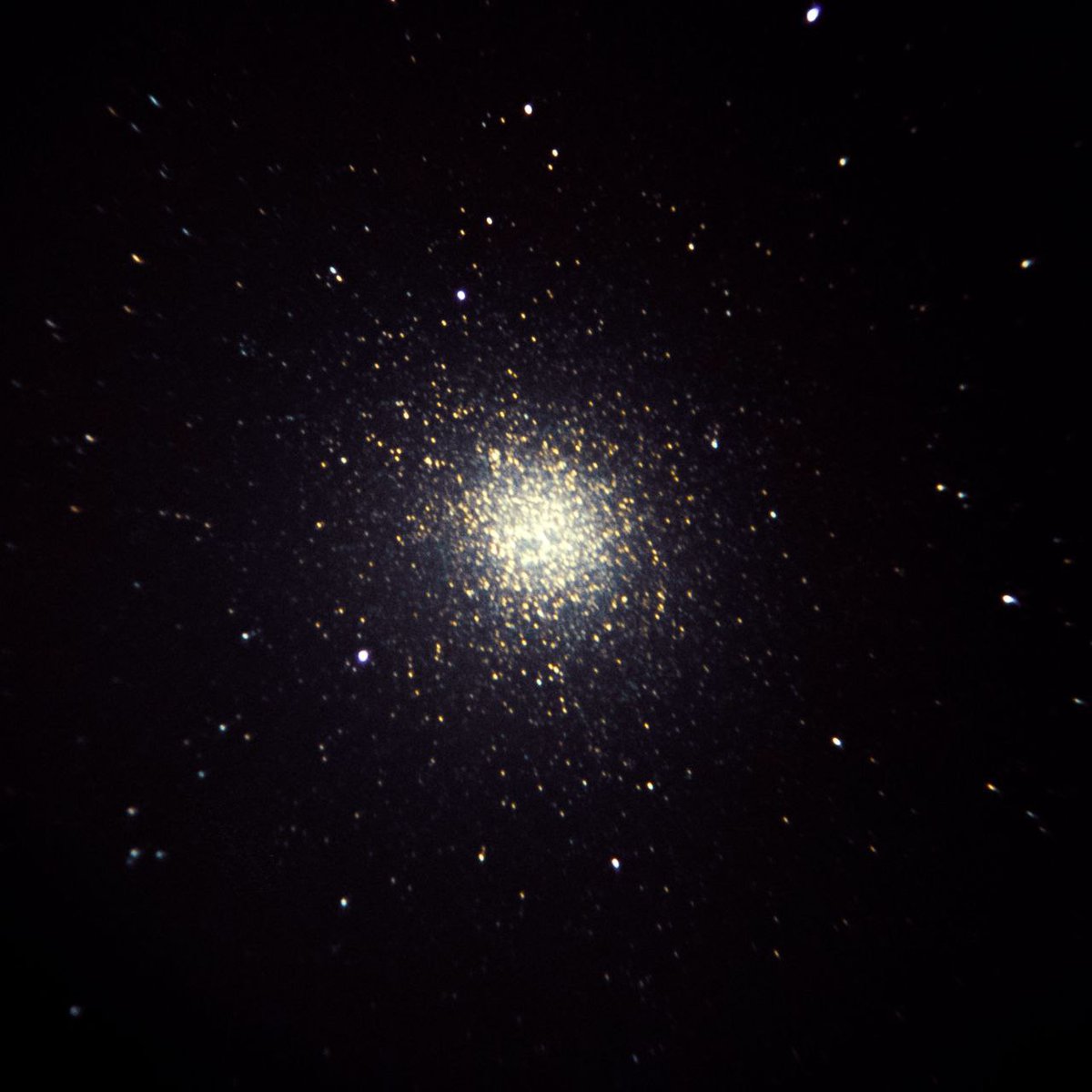 smartphone_astr's tweet photo. By @gregortega_2112 #OmegaCentauri, ω Cen or NGC 5139, globular #cluster located in the #constellation Centaurus.
#Xiaomi Rn7P
#Celestron #AstroMaster 90/1000EQ + 20mm.
180x1s ISO 3200.
I. de Margarita, #Venezuela. Bortle 5. Stacked: #EagleImageStacker for #Android
#LR Mob https://t.co/tk0YNbZAns