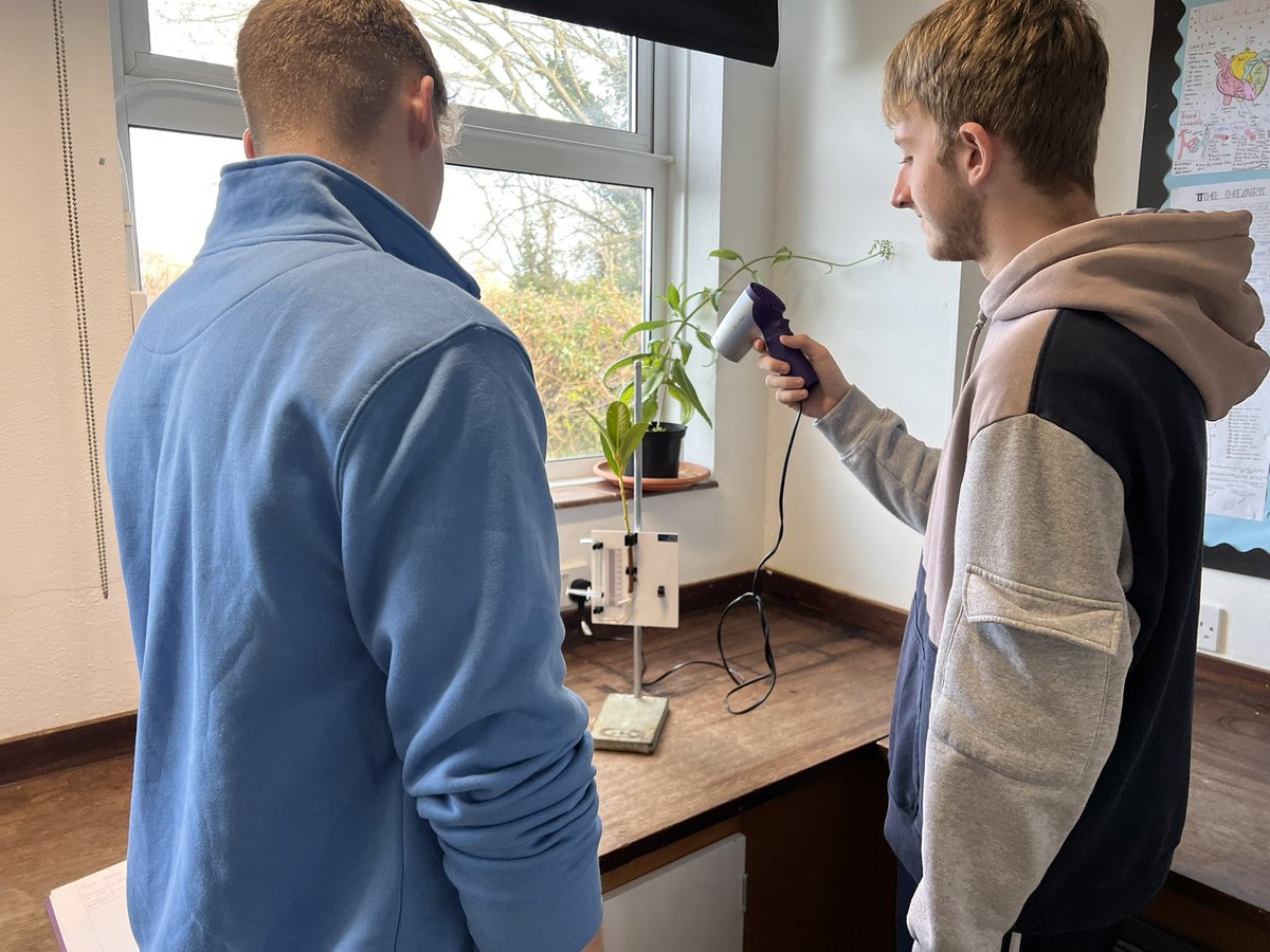 FitzharrysS's tweet photo. Year 12 have been looking at mass transport and the factors which affect rate of transpiration. Today they have been using a potometer to measure the effect of wind and light intensity on the rate of transpiration in a plant. https://t.co/5xGBBXErbG