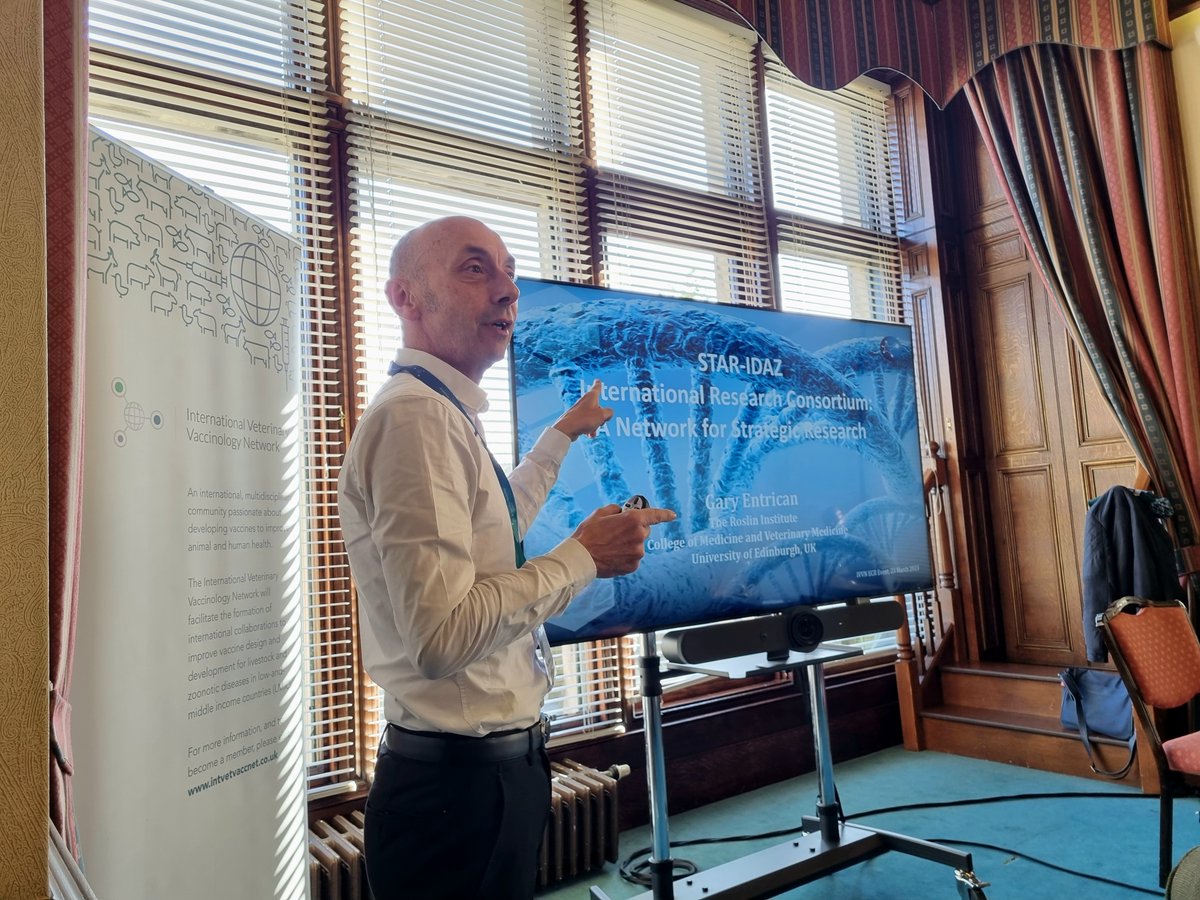IntVetVaccNet's tweet image. Prof @GaryEntrican2 kicking off this morning's funder session with a presentation on @StarIdaz research roadmaps and the influence of @StarIdaz on global vaccinology. #IVVNECR2023