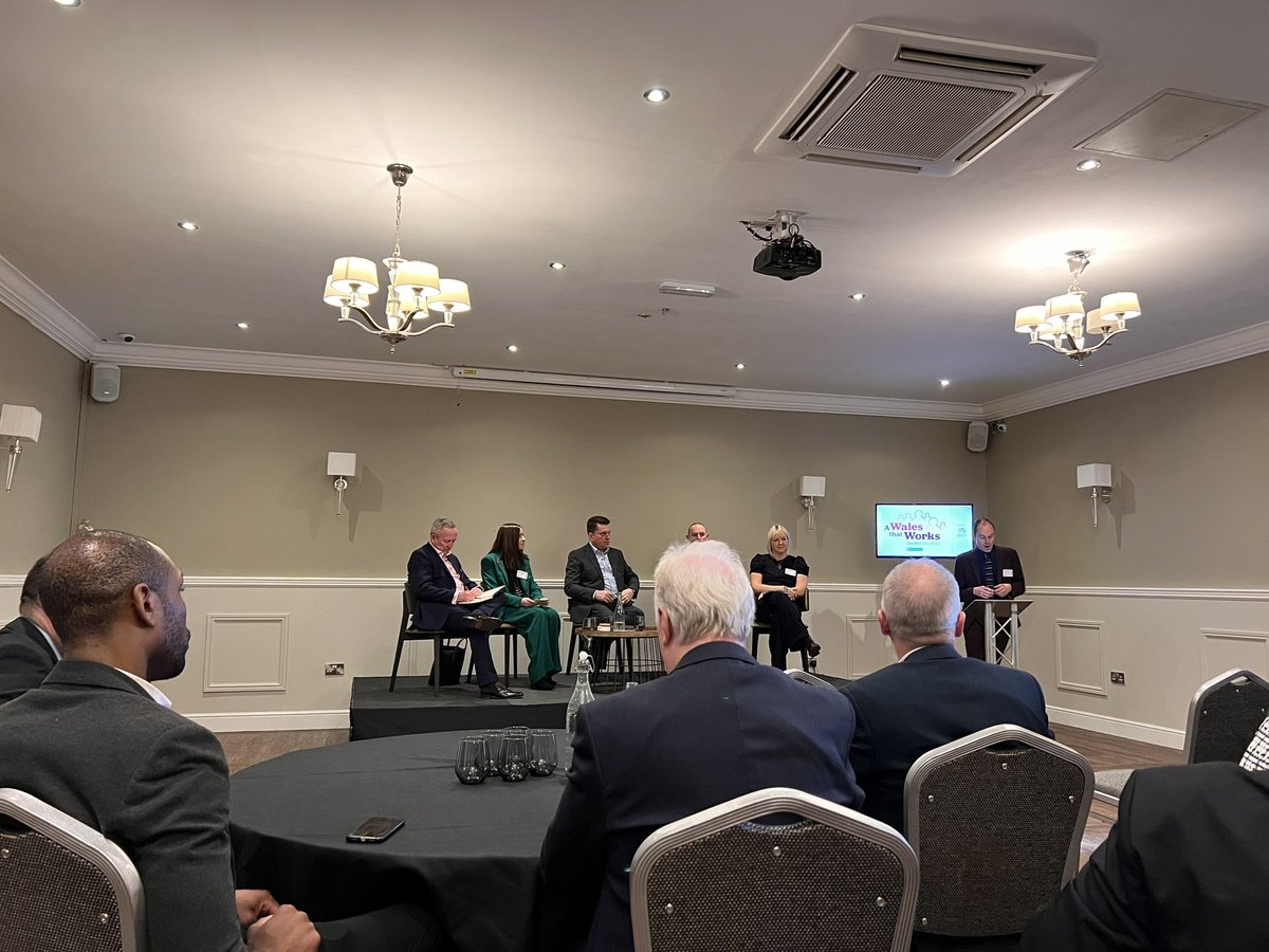 Panel event in Swansea this morning for our We’re in Your Corner campaign for Welsh Government talking all things skills and recruitment. 

#InsiderSkills <a href="/GolleySlater/">Golley Slater</a>