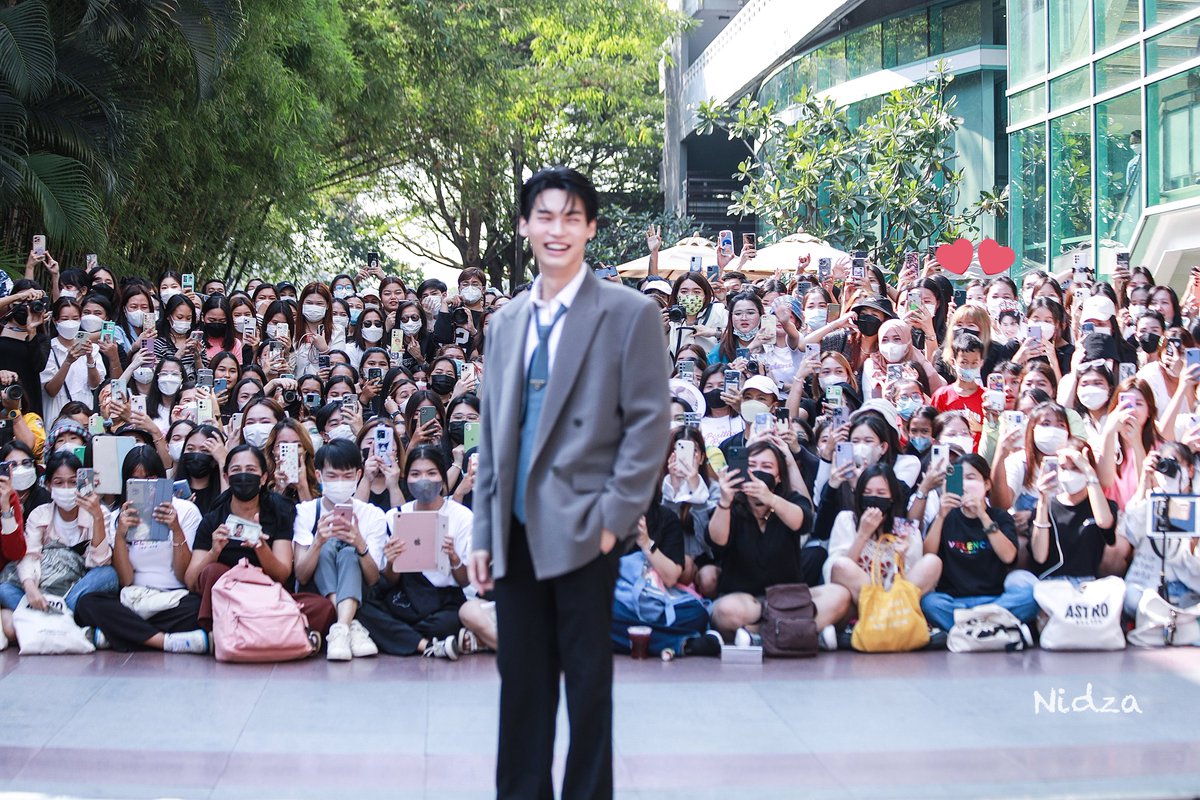 Im_RING's tweet photo. 2.11 WIN’s 1st solo Fan meeting in Jakarta 
2.21 WIN’s Buddhist Ceremony in Thai
2.22 see WIN off to Singapore in airport 
2.25-26 WIN’s Society Exhibition &amp; Auction in Thai
3.3 CP Brand FI- IT x WIN event in Thai
3.4 see F4 off in airport &amp;
Shooting Star Concert in Vietnam https://t.co/xXZUII2ojd