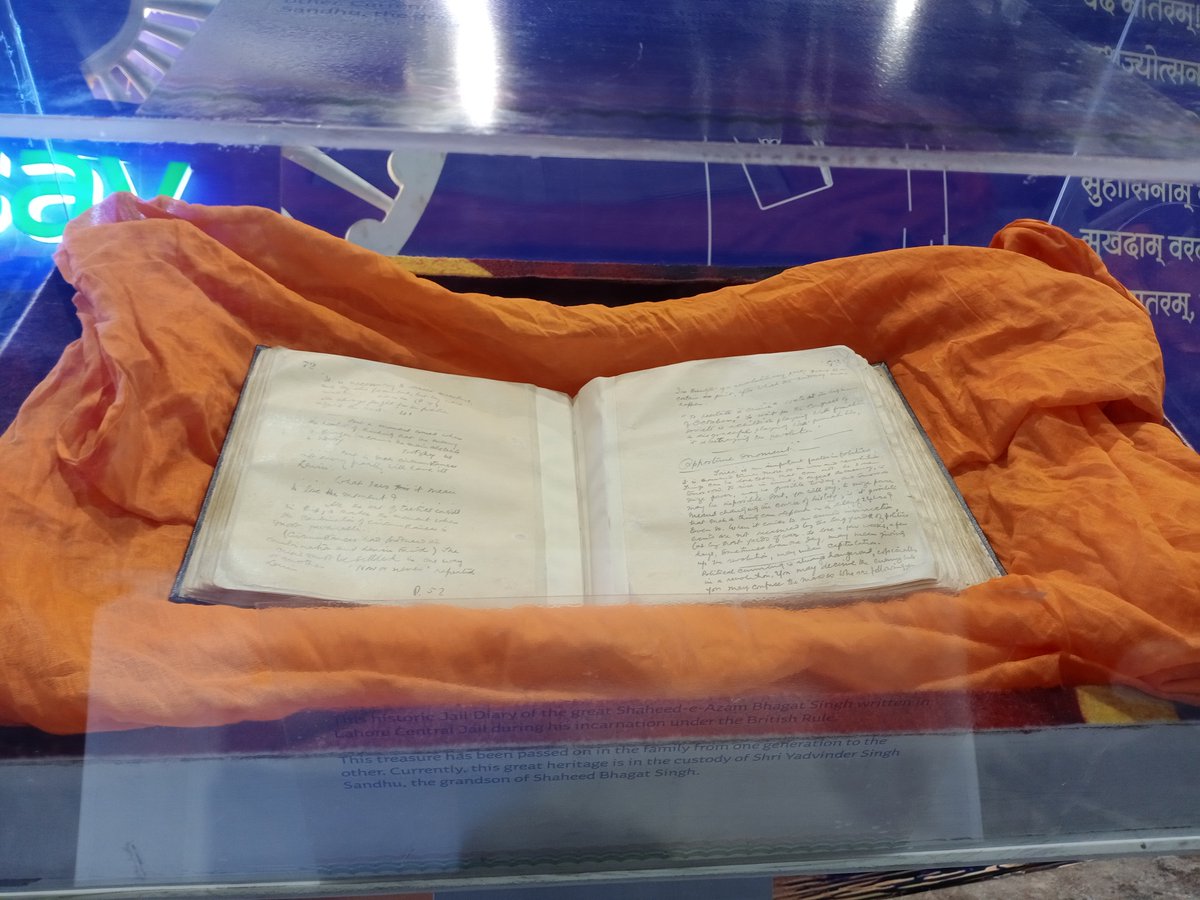 authorgurpreetd's tweet photo. Bhagat Singh's handwritten diary during his time served in jail. 

Captured by @authorgurpreetdhariwal 

Location: World Book Fair 2023 

#BhagatSingh #bhagatsinghji #bhagatsinghdiary #handwrittendiary #diary #MartyrsDay #martyrs #handwrittennotes #handwrittenquotes #handwritten https://t.co/JFTHt4vWs9