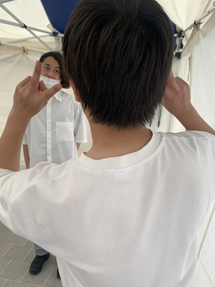 aoharu_jb's tweet photo. 【# 思い出投稿。しゅがはる編】

しゅがはるです！
3年生の夏に宮古で行われたイベントに出演させていただきました🐟

久しぶりの外部のイベントで少し緊張しましたが、楽しく歌ったのを覚えています！ https://t.co/UmFwUGDnW7