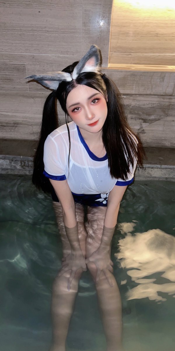 どこみてるの？一緒に入りたいの？

#体操服 #ケモ耳 #FYP https://t.co/MqyFTHs6Lt