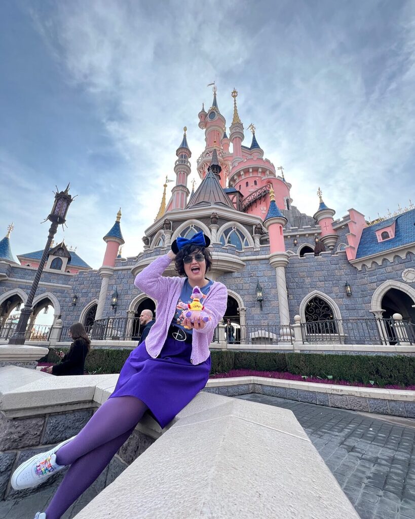 DisneyGeeks_es's tweet photo. 🫶READY TO MY HAPPY PLACE 🫶
I am more than ready to come back to my happy place ✨✨
.
Lista y preparada para volver 🥰
.
¿Qué te parece este spot para fotos? 
.
.
#disneylandparis #disneylandparis30 #sleepingbeauty #figment #disneylifestyle #happypl… https://t.co/TMafoSmQCu https://t.co/rYNuk0QS4j