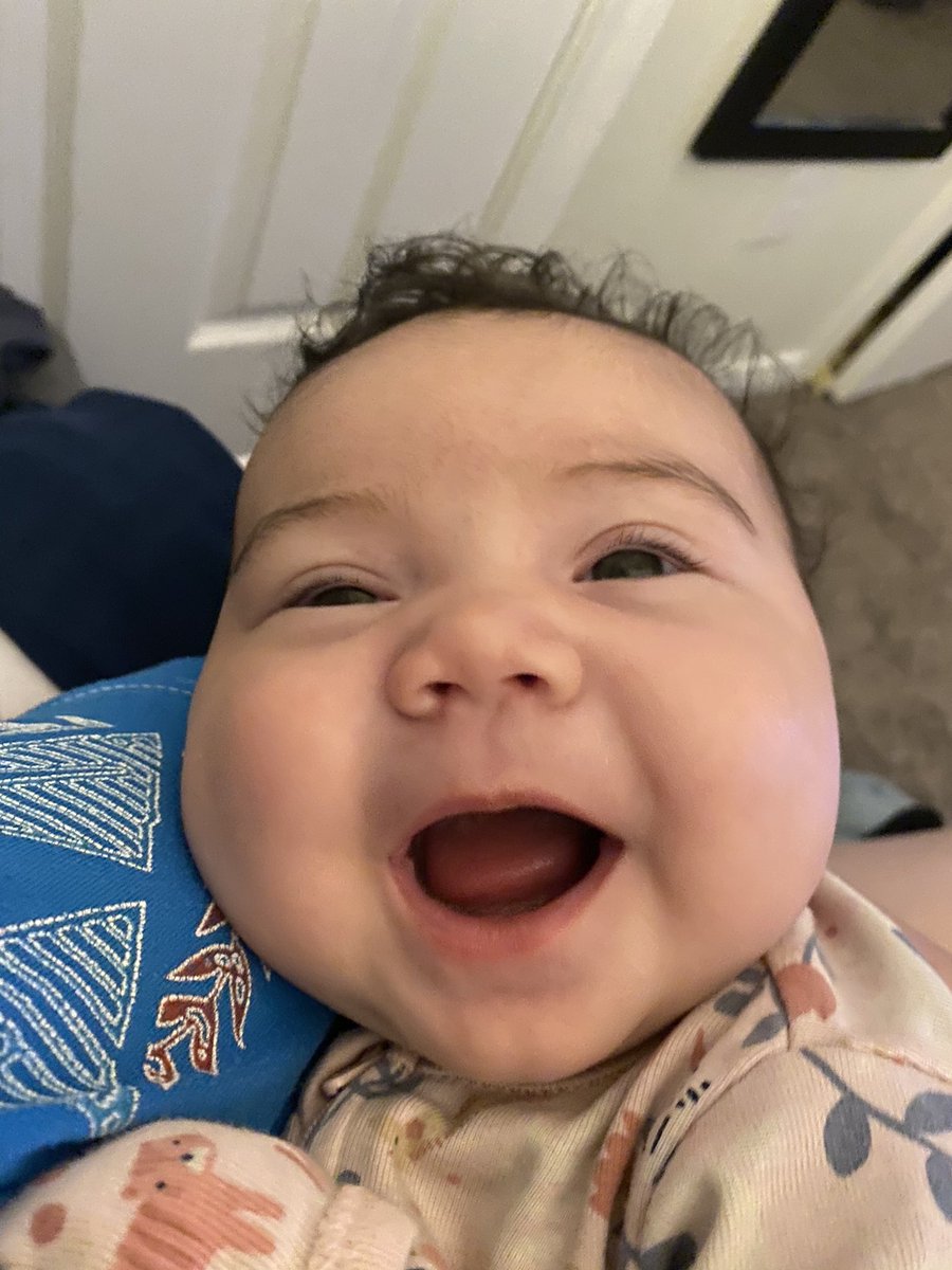 knikkibernard's tweet photo. Exactly a year ago today my precious baby was born ❤️ I love seeing her grow and explore ! HAPPY 1st BIRTHDAY https://t.co/F6pDYUzsMq