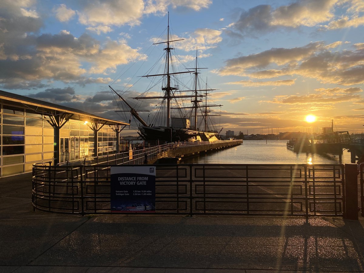 Strong Island Co tweet media