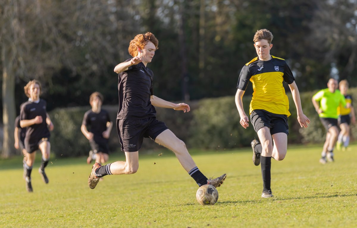 GreshamsSport's tweet photo. Another excellent football match for our Boys 1st XI against @PeSheringham ⚽️

The boys have one more game this afternoon v @mystjossport to finish a very succesful season👏

@YourSchoolGames @inspiresport https://t.co/EwxnC0YFbN