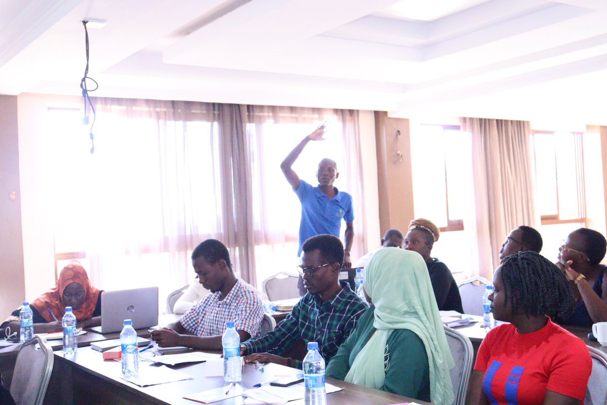 MeTAKenya2018's tweet photo. Community score cards aim to positively influence the quality, efficiency & accountability with which services are provided at different levels. #MeTATraining CSOs participants sharing their experiences in using community score cards as a #SocialAccountability tool.
@PATHtweets https://t.co/HRVWbc8FKA