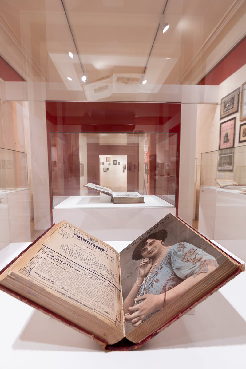 sgaeactualidad's tweet photo. Si estás en Madrid pásate por el @MuseoCerralbo para ver la exposición temporal "Fotografías animadas", comisariada por el musicólogo del @ArchivoSGAE, Ignacio Jassa. Una muestra sobre los nexos que unen la #zarzuela y la fotografía.
🗓️Hasta el 25 de junio
📸©Irene Juanes Gil https://t.co/PKEPt4qtN3