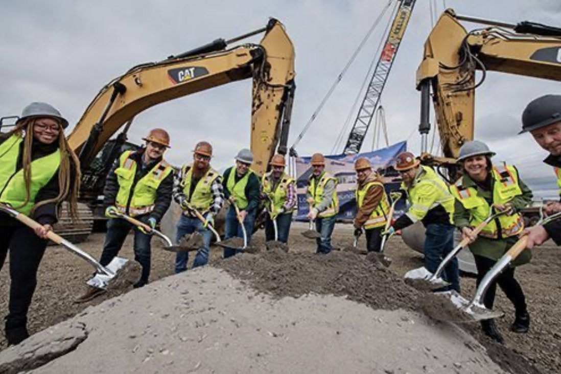 .<a href="/WestRock/">WestRock</a> Company breaks ground on new box plant in Longview, WA. 

"This new plant will enable our team in the region to serve customers even better in the future, with a manufacturing facility that will provide new capabilities and efficiencies."

buff.ly/3lABSIc