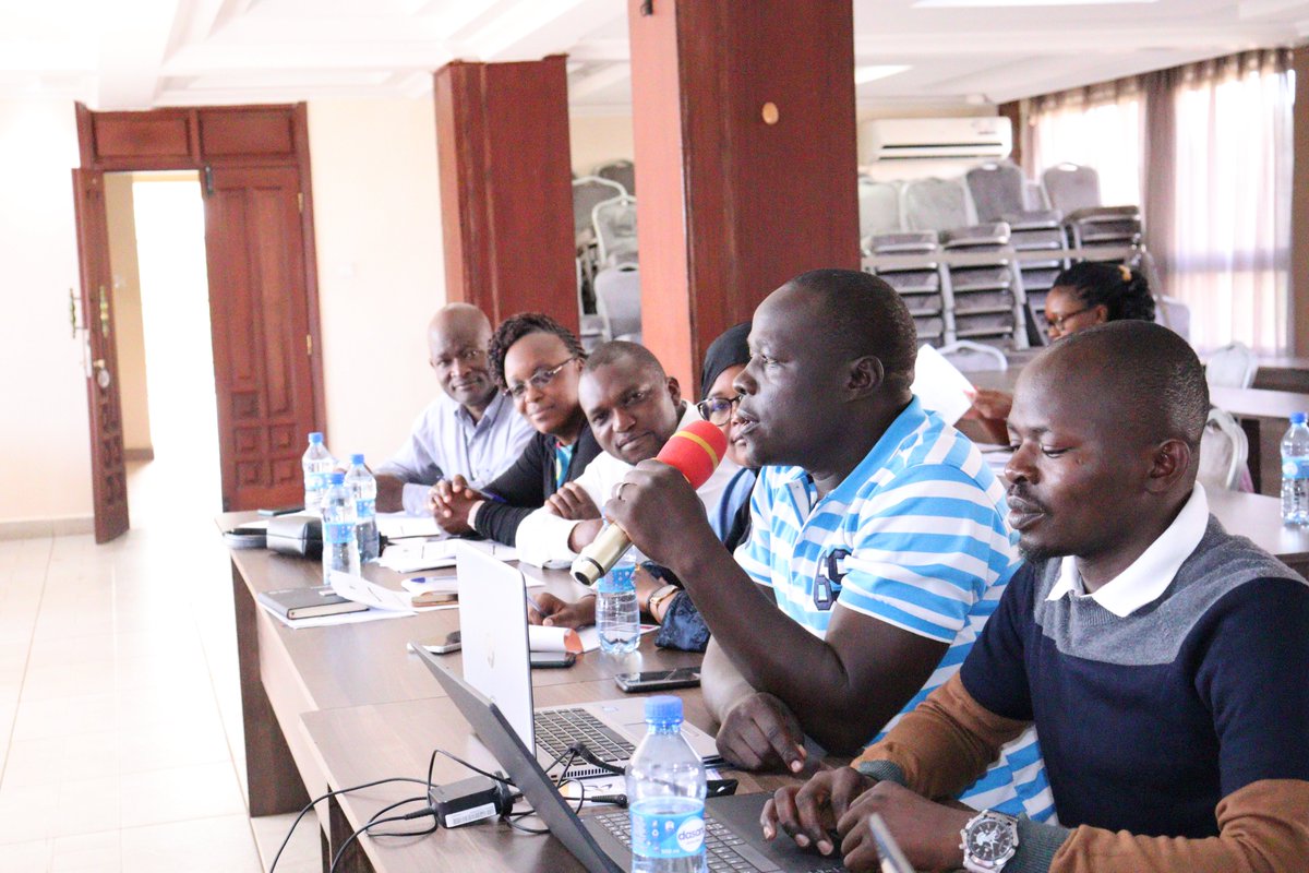 MeTAKenya2018's tweet photo. Community score cards aim to positively influence the quality, efficiency & accountability with which services are provided at different levels. #MeTATraining CSOs participants sharing their experiences in using community score cards as a #SocialAccountability tool.
@PATHtweets https://t.co/HRVWbc8FKA