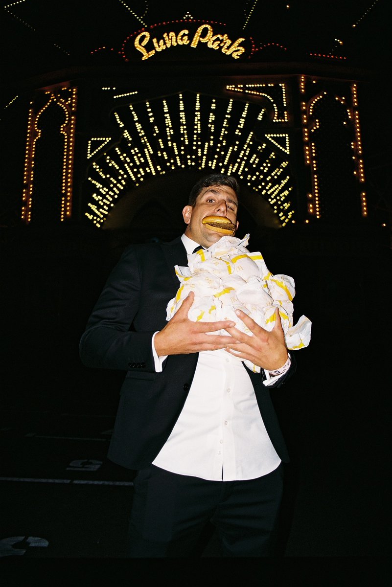 I got the shakes that'll make you quake. I got the fries that will cross your eyes. I got the burgers that... will... I just got burgers.

#Mcdonalds #cheeseburgers #cheeseys
#35mmfilm #lunapark #blacklistedvisions #